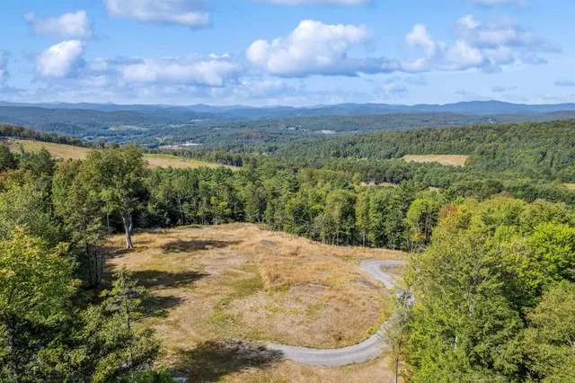 $399,000 | 1985 Gee Hill Road, Royalton, VT 05068