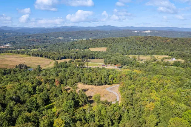 $399,000 | 1985 Gee Hill Road, Royalton, VT 05068