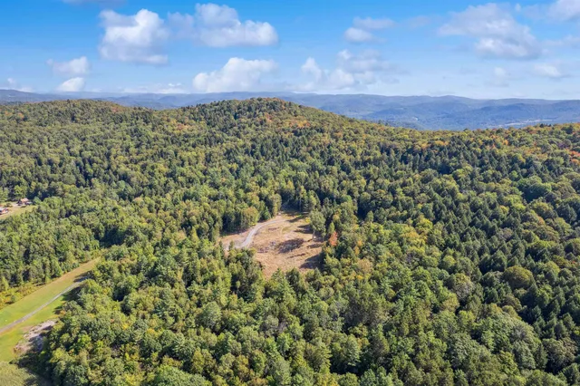 $399,000 | 1985 Gee Hill Road, Royalton, VT 05068