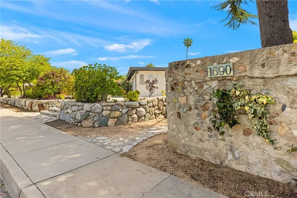 $1,050,000 | 1690 North Mills Avenue, Claremont, CA 91711