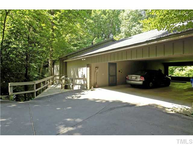 2005 Nakoma Place Raleigh, NC 27607 - Photo 4 of 25 Photo 4