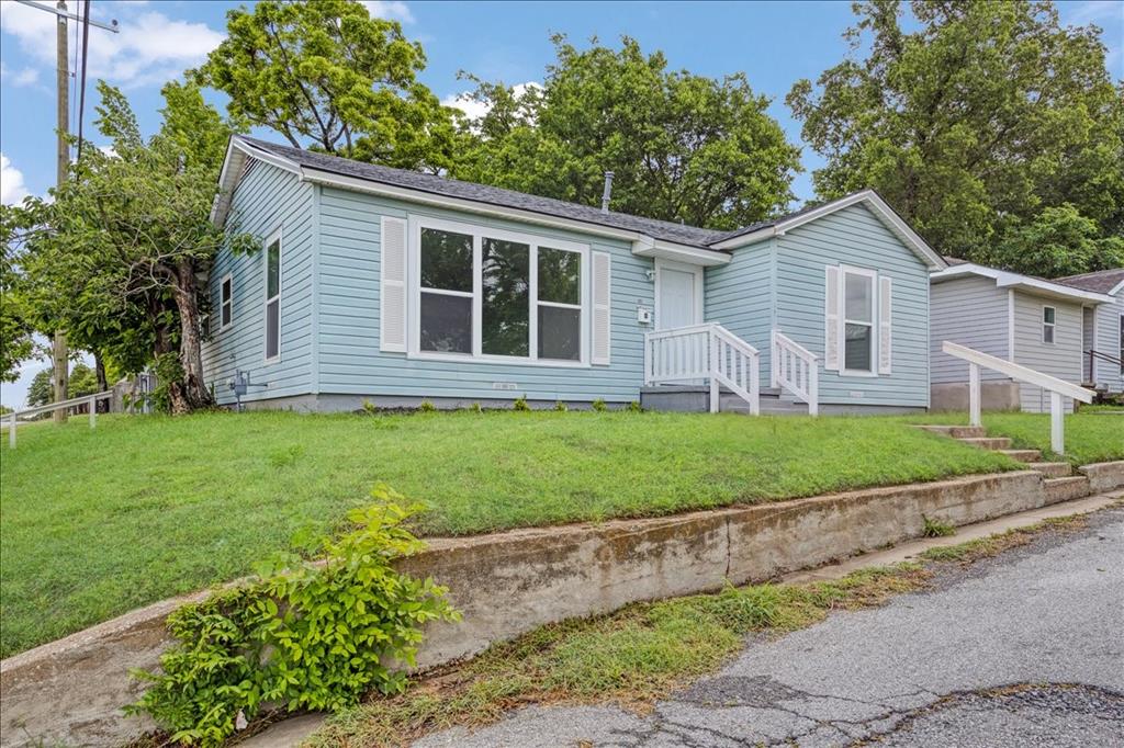 401 East Morton Street Denison, TX 75021 - Photo 4 of 27