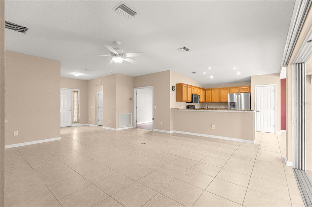 12643 Southeast 97th Terrace Road Summerfield, FL 34491 - Photo 9 of 53