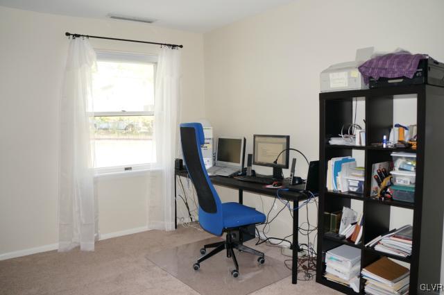 341 Spring Street, Unit B Bethlehem, PA 18018 - Photo 11 of 14 Gallery Image 11