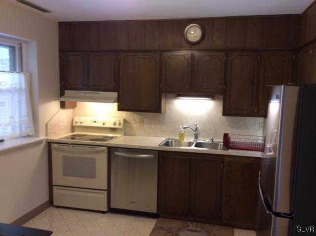 341 Spring Street, Unit B Bethlehem, PA 18018 - Photo 6 of 14 Gallery Image 6