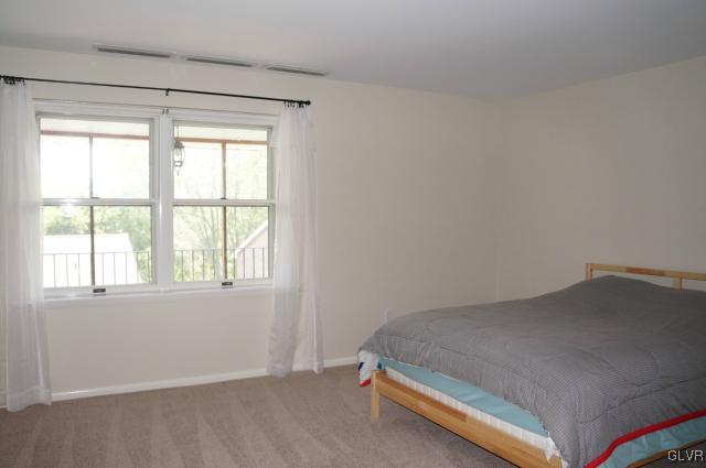 341 Spring Street, Unit B Bethlehem, PA 18018 - Photo 10 of 14 Gallery Image 10