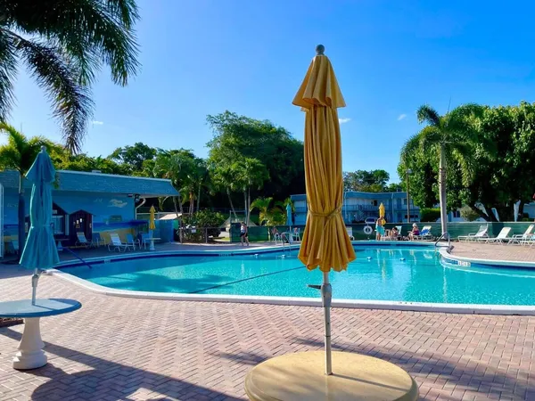 $1,500 | 2880 Lake Osborne Drive, Unit 205, Lake Worth Beach, FL 33461