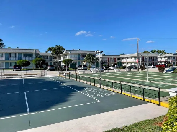 $1,500 | 2880 Lake Osborne Drive, Unit 205, Lake Worth Beach, FL 33461