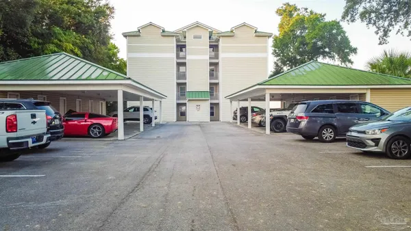 $2,350 | 1409 Highway 98, Unit 302, Mary Esther, FL 32569