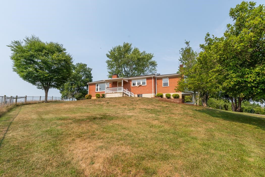 1086 Old Farm Road Lexington, VA 24450 - Photo 5 of 73 Gallery Image 5