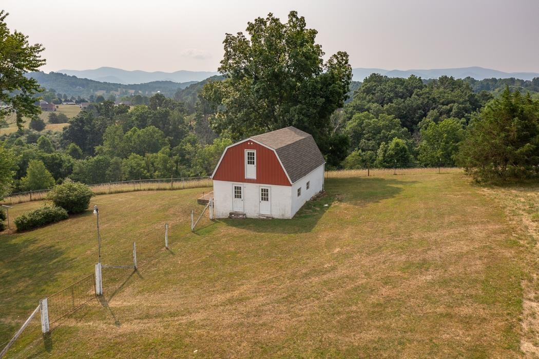 1086 Old Farm Road Lexington, VA 24450 - Photo 61 of 73 Gallery Image 61