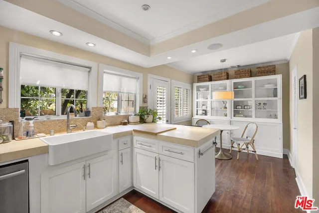 $1,699,999 | 749 North Crescent Heights Boulevard, Los Angeles, CA 90046