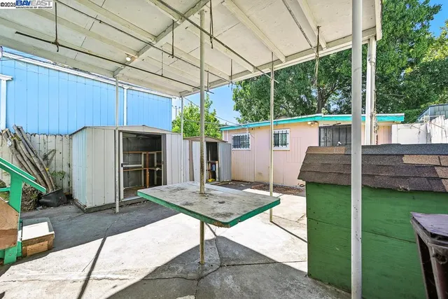 $299,000 | 3229 Star Avenue, Oakland, CA 94619