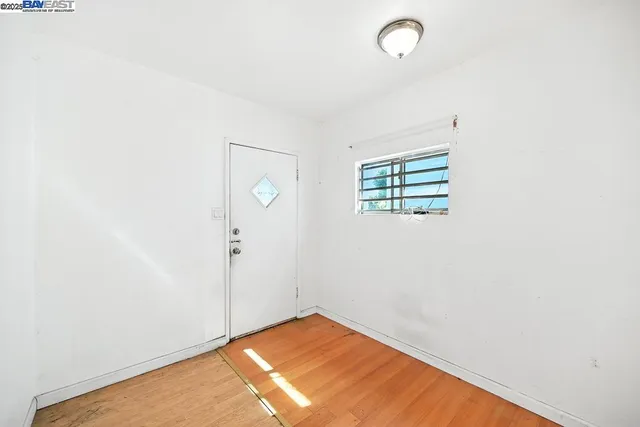 $299,000 | 3229 Star Avenue, Oakland, CA 94619