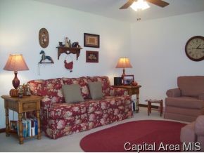 2444 Arnold Road Jacksonville, IL 62650 - Photo 4 of 11