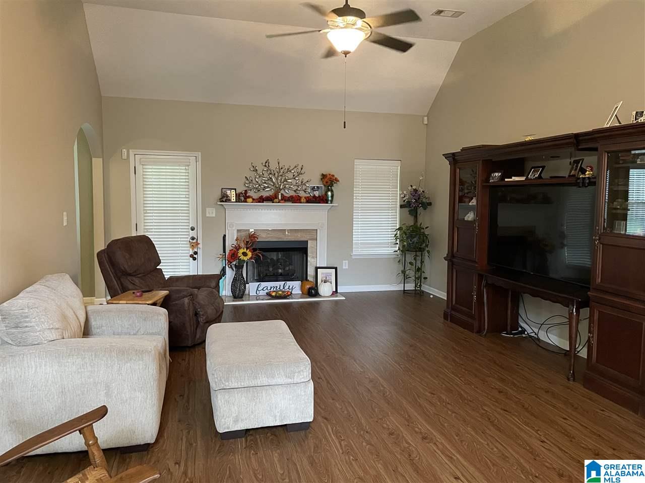 4325 Segars Cove Bessemer, AL 35022 - Photo 2 of 25
