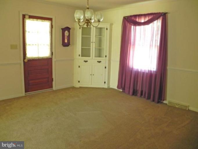 26900 Three Notch Road Mechanicsville, MD 20659 - Photo 5 of 10 Dining Room