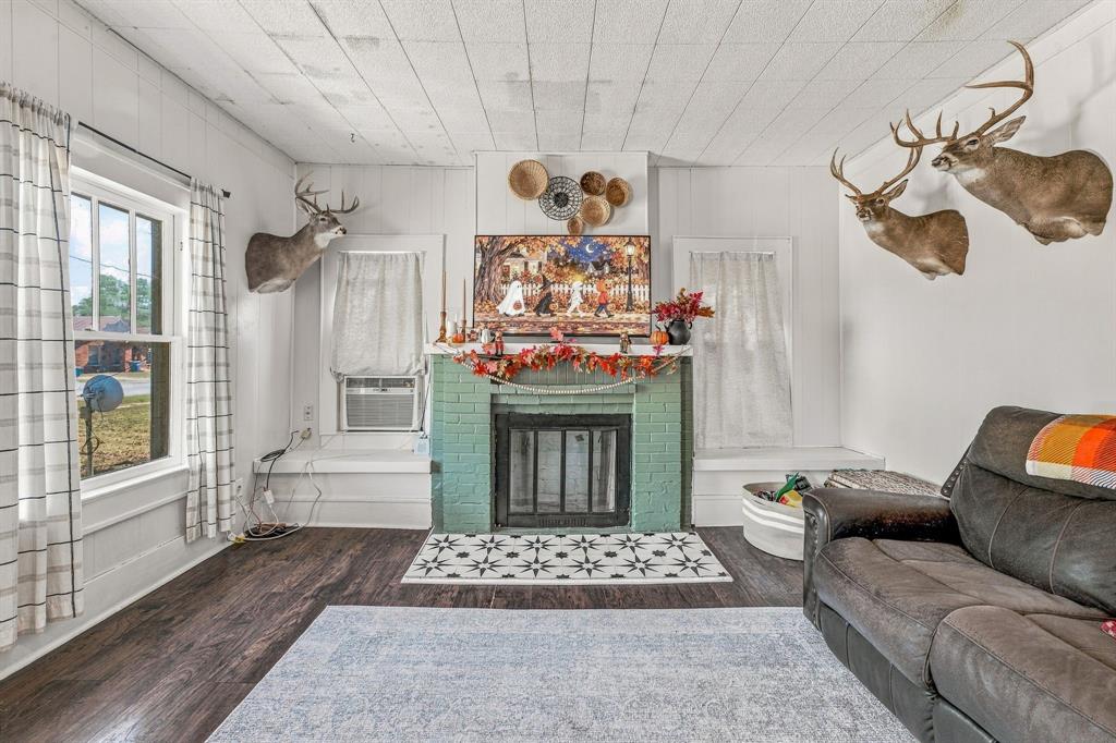 218 Rogan Street Gorman, TX 76454 - Photo 5 of 36 Gallery Image 5