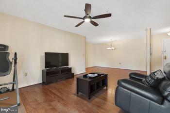 31 Lambourne Road, Unit 504 Towson, MD 21204 - Photo 13 of 35