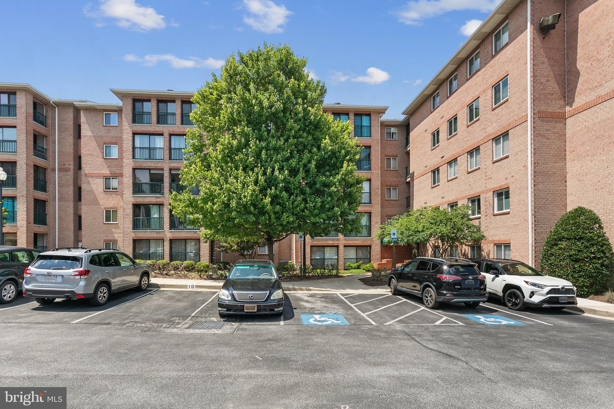 31 Lambourne Road, Unit 504 Towson, MD 21204 - Photo 32 of 35