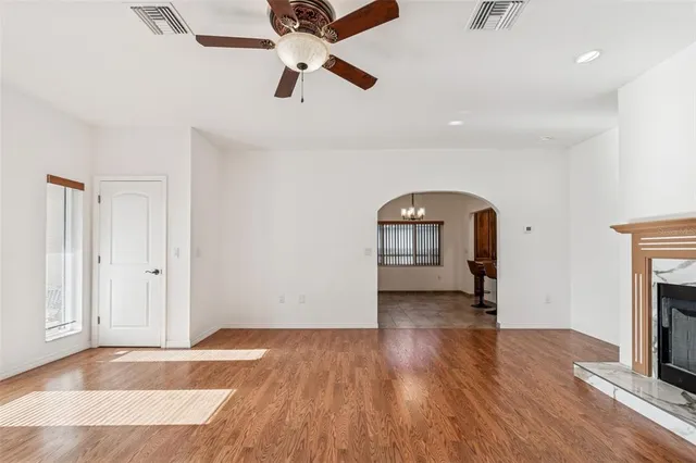 $2,400 | 4527 Haines Road North, St. Petersburg, FL 33714