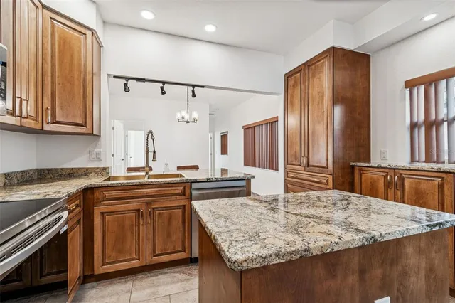 $2,400 | 4527 Haines Road North, St. Petersburg, FL 33714