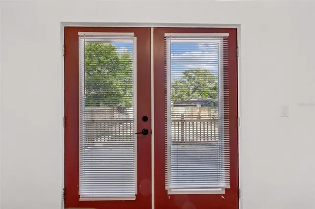 $2,400 | 4527 Haines Road North, St. Petersburg, FL 33714