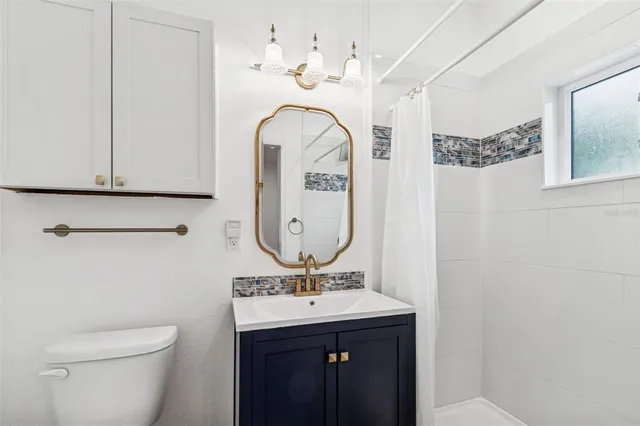 $2,400 | 4527 Haines Road North, St. Petersburg, FL 33714