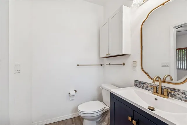 $2,400 | 4527 Haines Road North, St. Petersburg, FL 33714