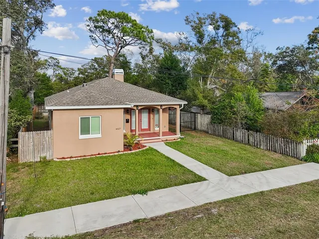 $2,400 | 4527 Haines Road North, St. Petersburg, FL 33714
