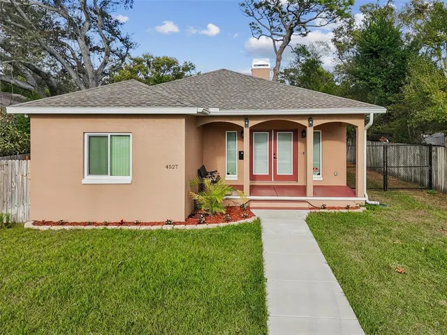 $2,400 | 4527 Haines Road North, St. Petersburg, FL 33714