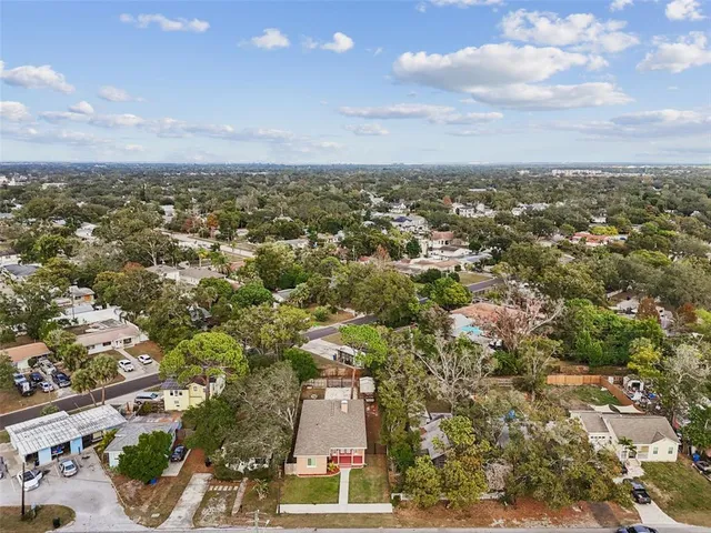 $2,400 | 4527 Haines Road North, St. Petersburg, FL 33714