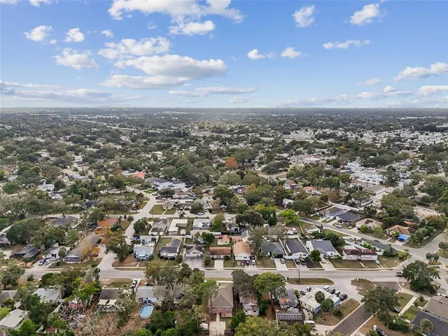 $2,400 | 4527 Haines Road North, St. Petersburg, FL 33714