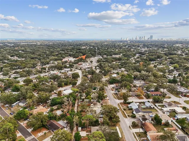 $2,400 | 4527 Haines Road North, St. Petersburg, FL 33714