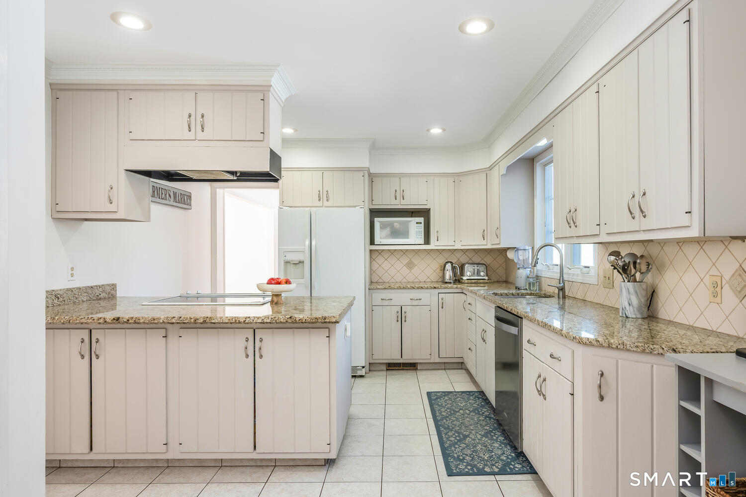 68 Longview Road Monroe, CT 06468 - Photo 23 of 56