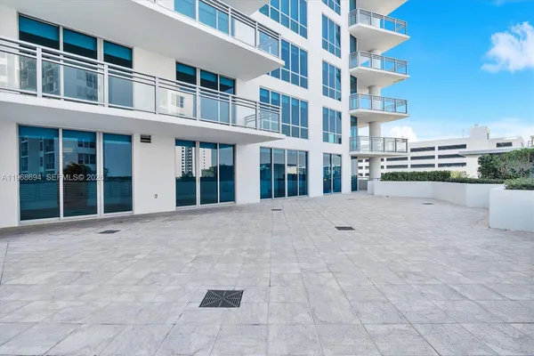a view of building with yard