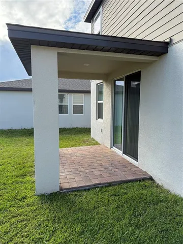 a view of an entrance of the house