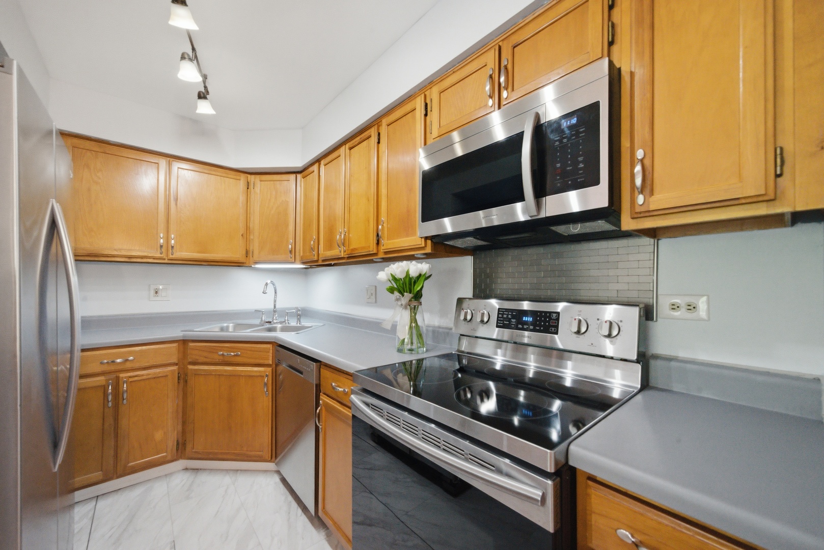 814 North River Road, Unit 3B Mount Prospect, IL 60056 - Photo 7 of 21