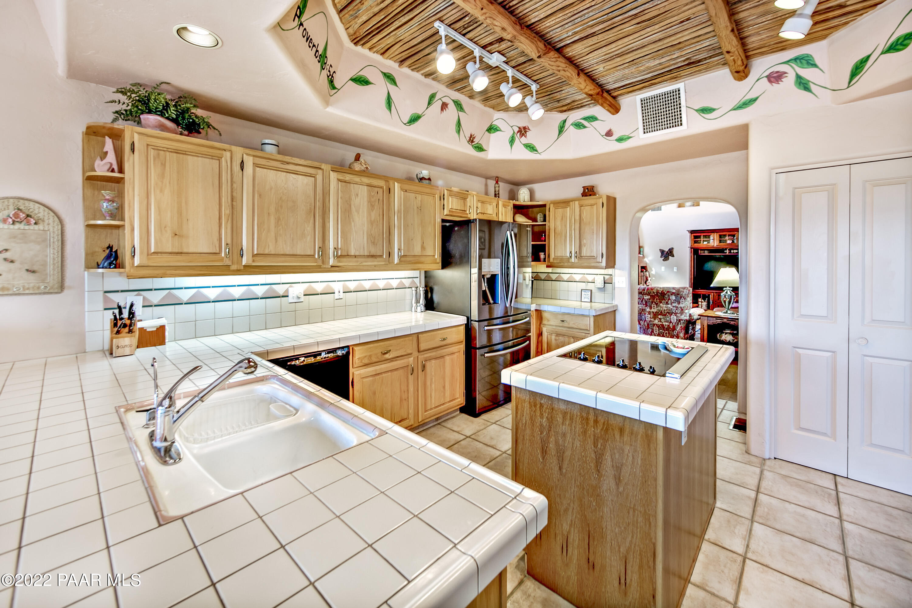 12520 North Tri V Ranch Road Prescott, AZ 86305 - Photo 10 of 40 009_Kitchen