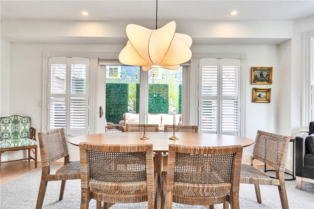12 Observatory Avenue Providence, RI 02906 - Photo 15 of 42