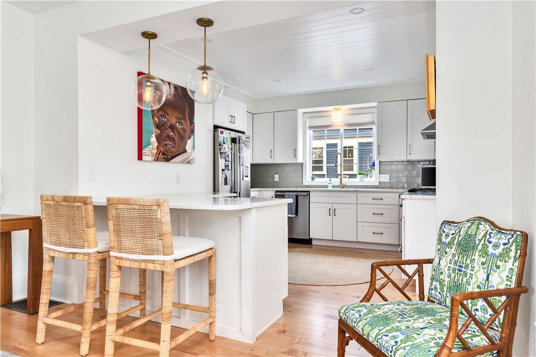12 Observatory Avenue Providence, RI 02906 - Photo 18 of 42