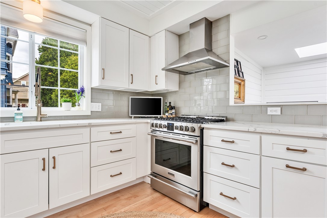 12 Observatory Avenue Providence, RI 02906 - Photo 19 of 42