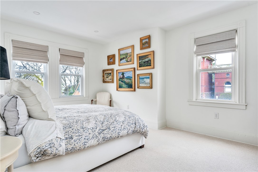 12 Observatory Avenue Providence, RI 02906 - Photo 23 of 42
