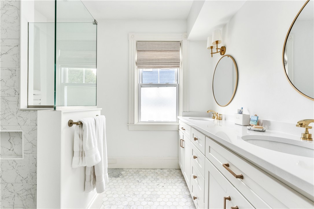 12 Observatory Avenue Providence, RI 02906 - Photo 26 of 42