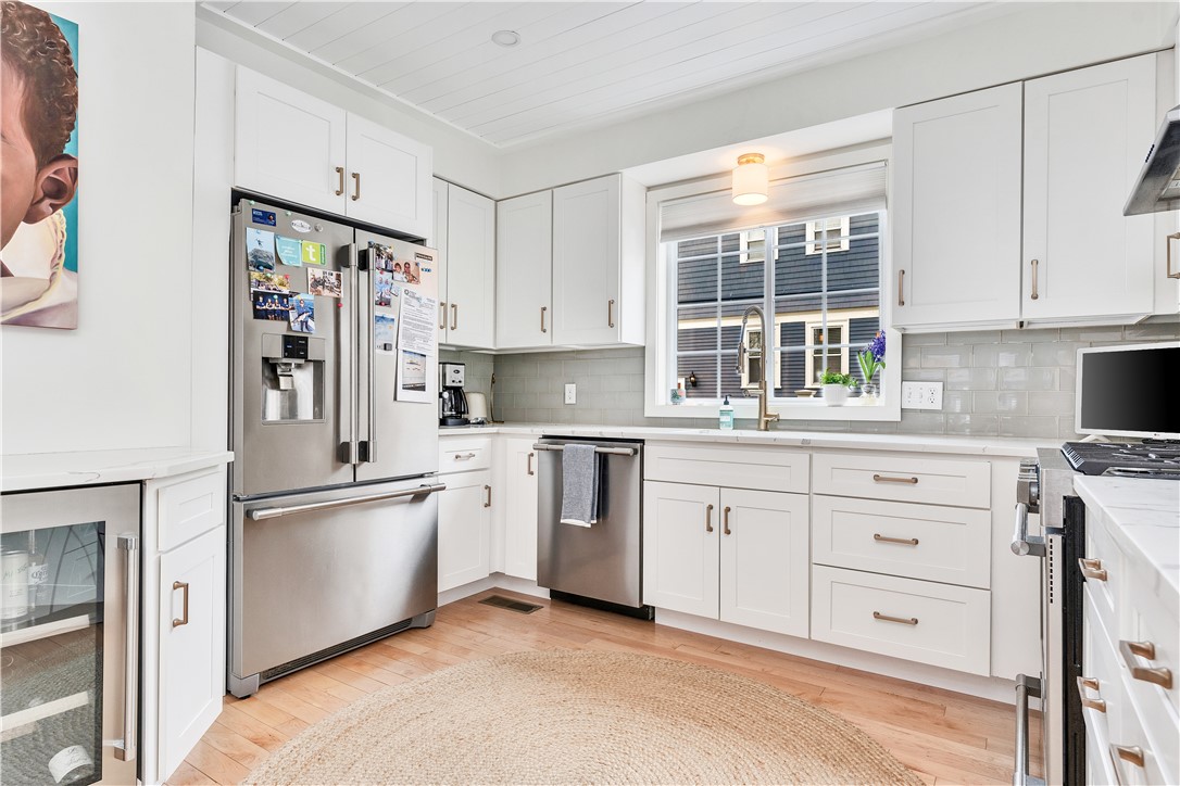 12 Observatory Avenue Providence, RI 02906 - Photo 31 of 42