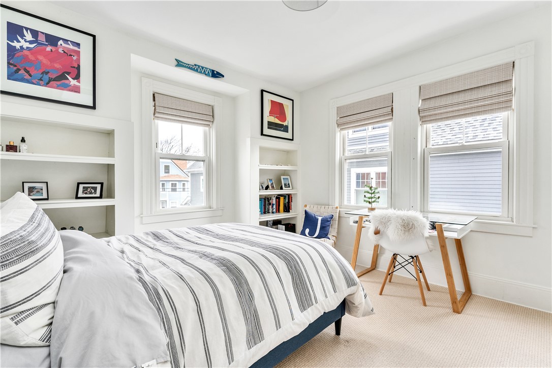 12 Observatory Avenue Providence, RI 02906 - Photo 35 of 42