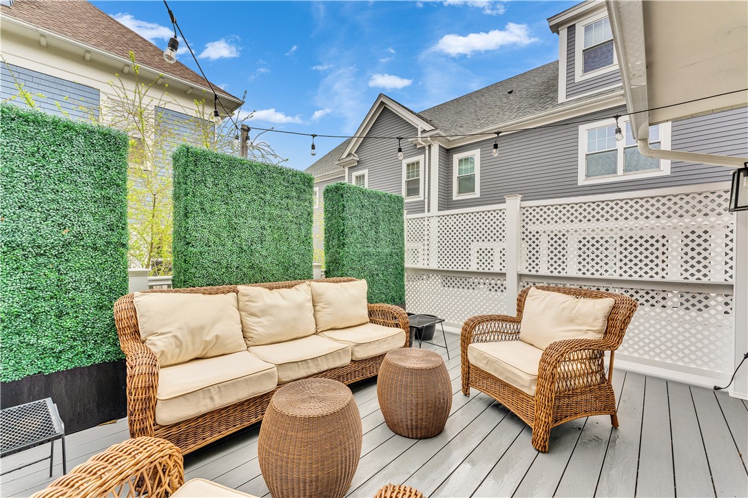 12 Observatory Avenue Providence, RI 02906 - Photo 6 of 42