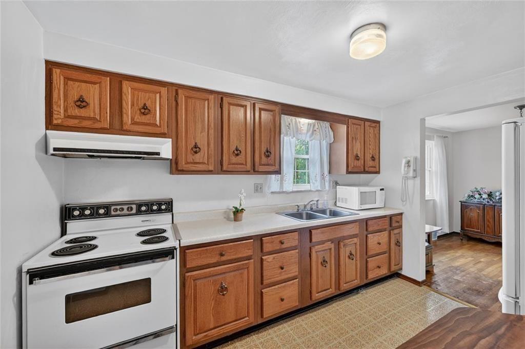 2975 Leechburg Road Pittsburgh, PA 15239 - Photo 5 of 19