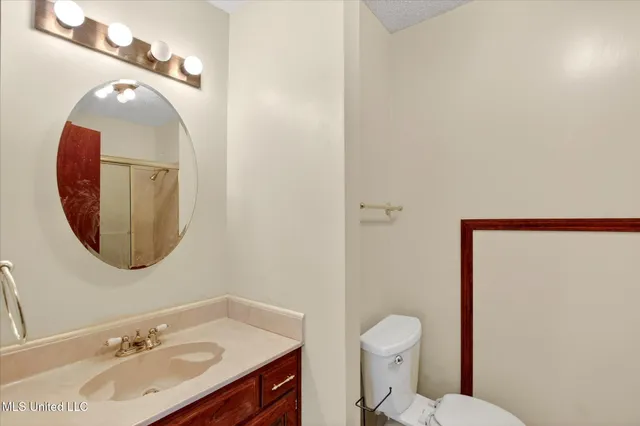 $285,000 | 17080 Fenton Dedeaux Road, Kiln, MS 39556