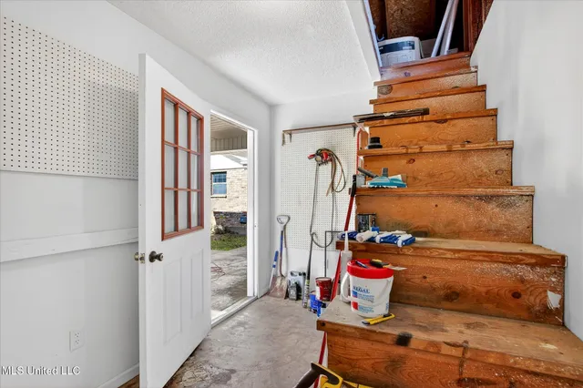 $285,000 | 17080 Fenton Dedeaux Road, Kiln, MS 39556